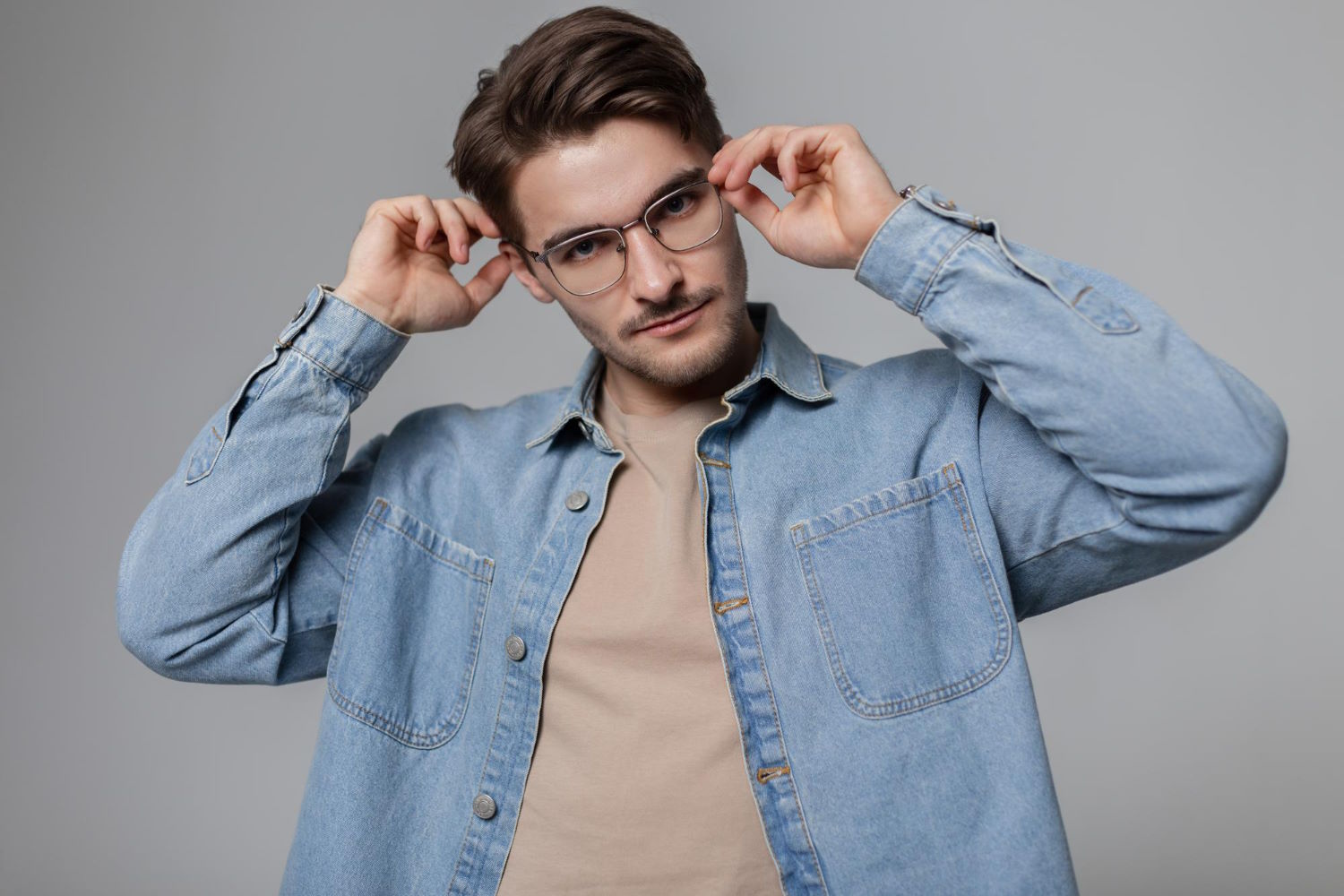 Modne okulary korekcyjne dla mężczyzn marki Dolce Gabbana